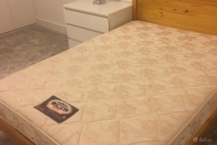 Shackleton Way,  Shackleton , Lucan, Co. Dublin