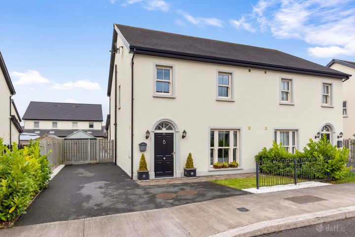 16 Castle Park, Killycard, Castleblayney, Co. Monaghan, A75W304