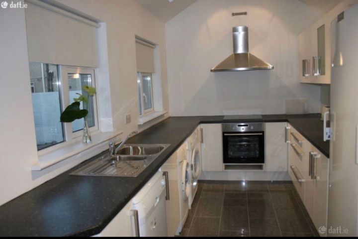 Albert college Avenue, Santry, Dublin 9