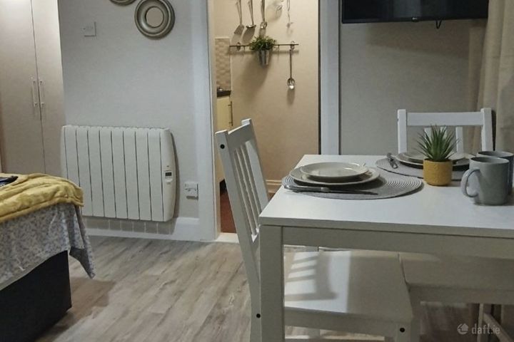 Bedsit, Tullamore, Co. Offaly