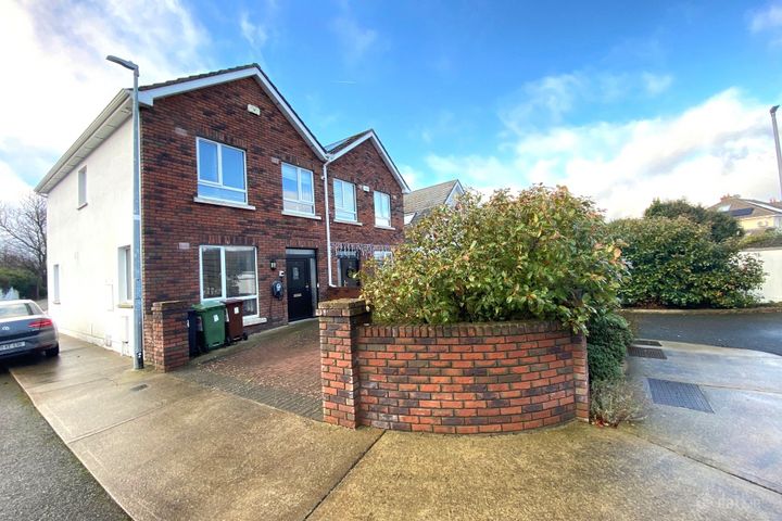 Sally Grove, Ballycullen, Dublin 24