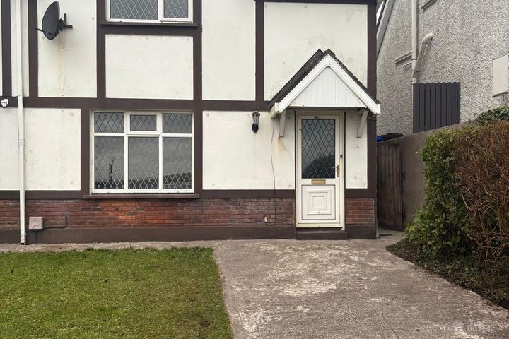 Viewpoint, Pound Road, Castlebar, Co. Mayo, F23DC89