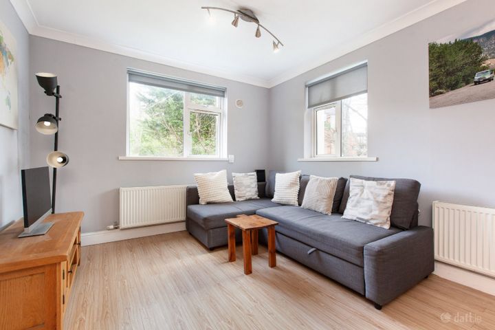 24 Mobhi Court, Glasnevin, Dublin 9, D09EW01