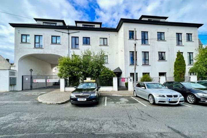 3 Strand Court, Strand Street, Athlone, Co. Westmeath