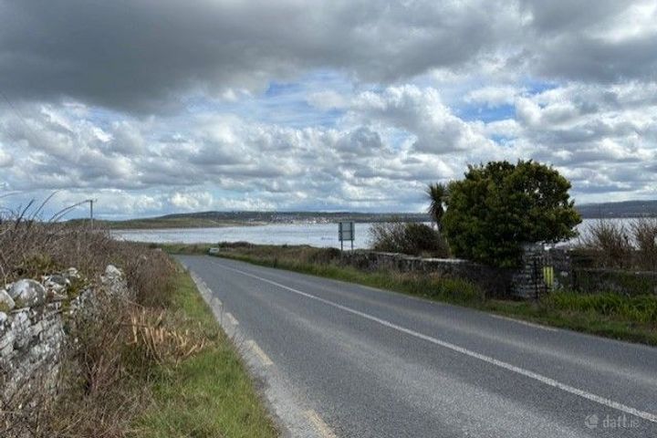 Liscannor Road, Lahinch, Co. Clare