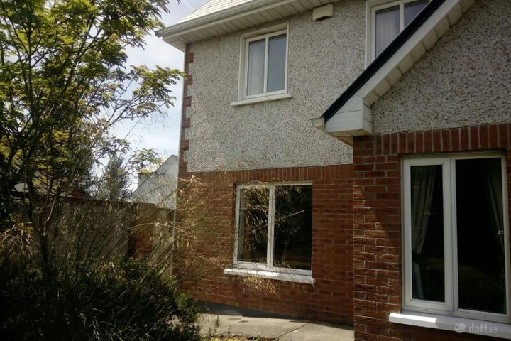 Suncourt, Ballyloughane Rd, Renmore, Co. Galway