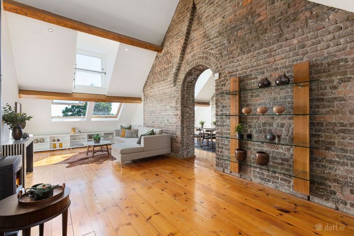 Apt 12 Convent Hall, Milltown, Mount St Annes, Dublin 6, Dublin