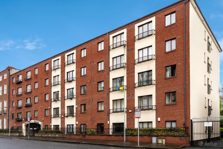 50 Stapleton House, Mountjoy Square, Dublin 1