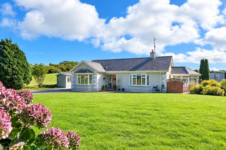 "Dolly's Cottage", Ballyvaloo, Blackwater, Co. Wexford, Y21H684