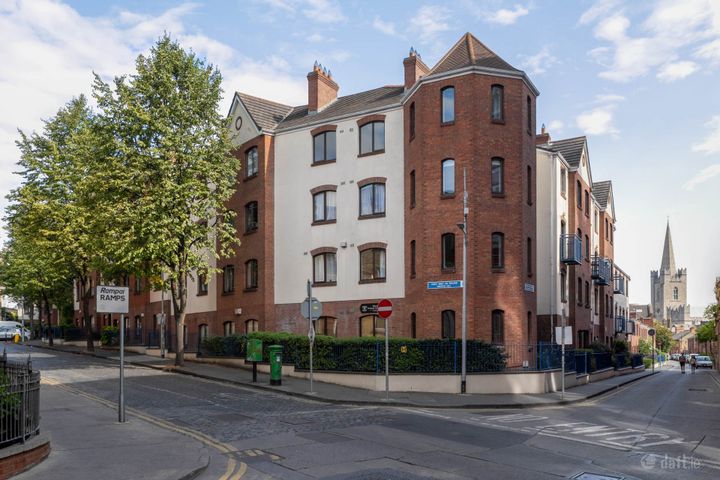 27 New Row Square, Christchurch, Dublin 8, Co. Dublin, D08X2VF
