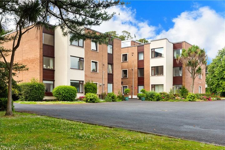 13 Villa Nova, Mount Merrion Ave, Blackrock, Dublin