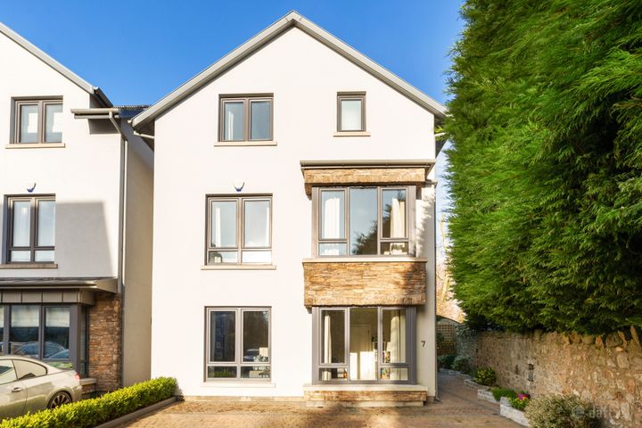 7 Struan Glen, Enniskerry Road, Kilternan, Dublin 18, D18EF84