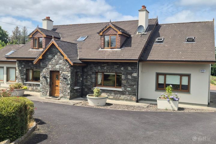 Ownagarry, Killorglin, Beaufort, Co. Kerry, V93D2FT