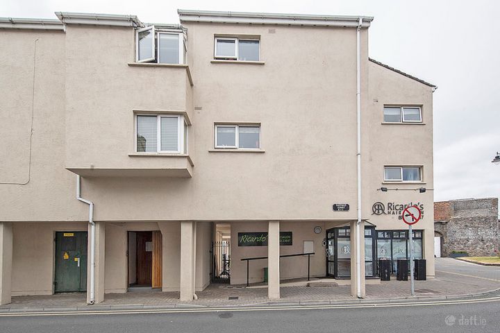 3 Garvan's Court, Harbour View, Dungarvan, Co. Waterford, X35YD37