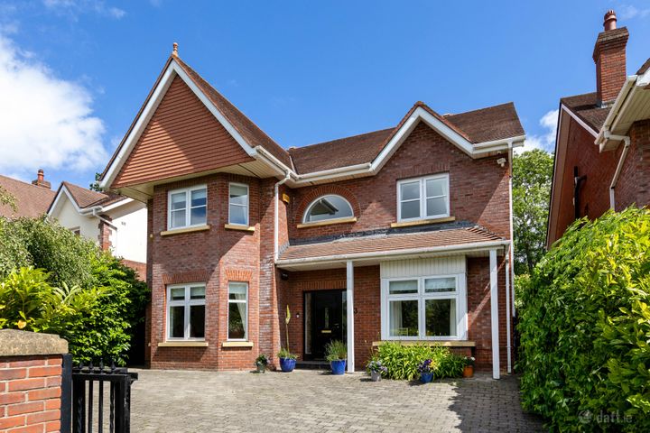 3 Pavilion Gate, Glenamuck Road, Foxrock, Dublin 18, D18R2H9