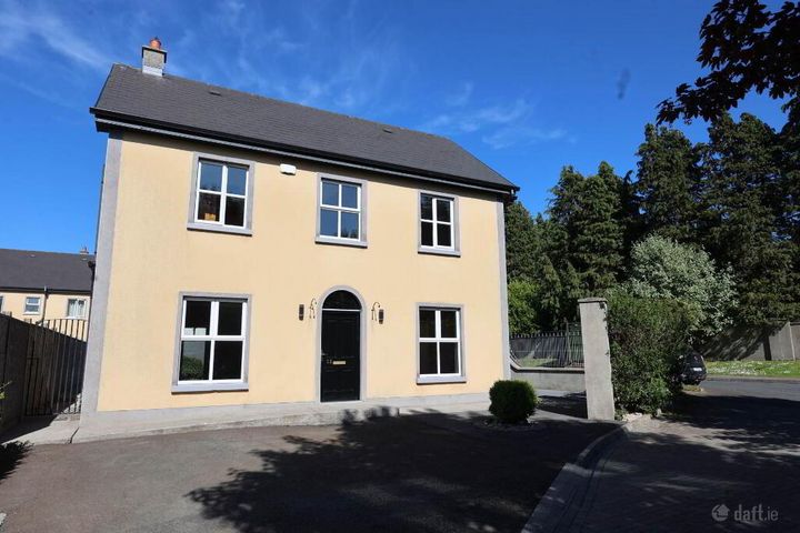 22 The Grange, Roscrea, Co. Tipperary, E53KA02