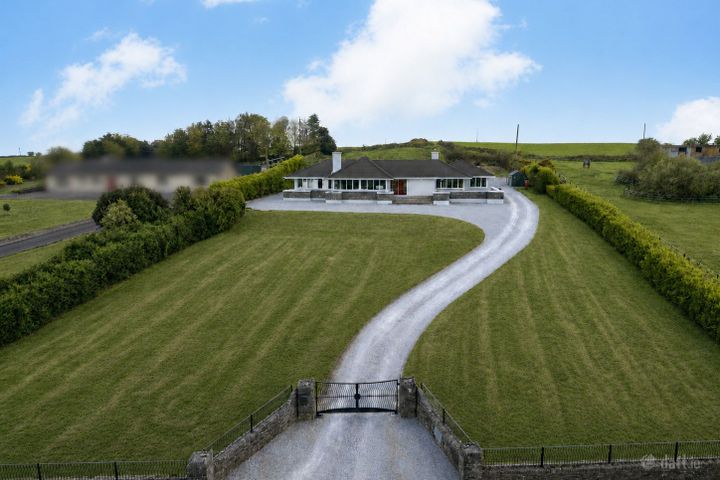 Valley View House, Carrigadrohid, Co. Cork, P12CX59