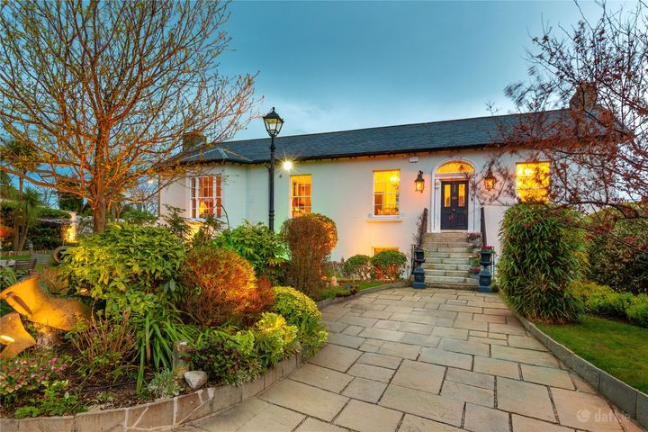 Sandycove Lodge, Sandycove Avenue East, Dun Laoghaire, Dublin