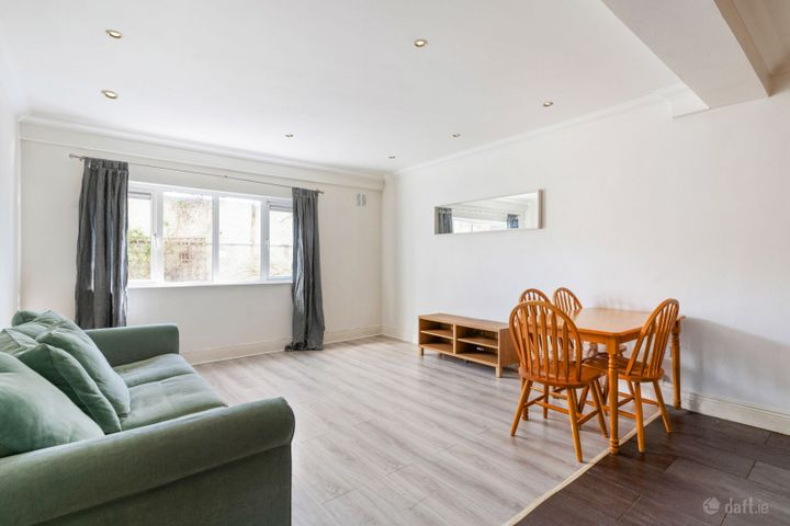 Apartment, Shelbourne Park Mews, Grand Canal Dock, Dublin 4