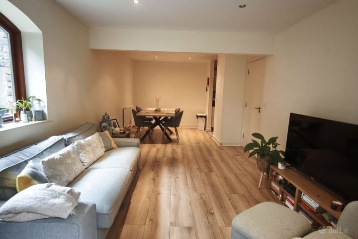 Edmondstown Road, Rathfarnham, Dublin 16, Rockbrook, Dublin 16