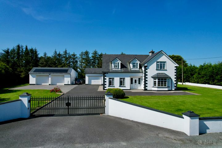 Carrowclogher, Ballyheane, Castlebar, Co. Mayo, F23F670