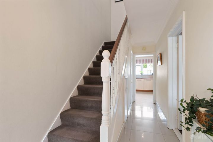 10 Orby View, The Gallops, Leopardstown, Dublin 18, D18CX83 - Photo 2