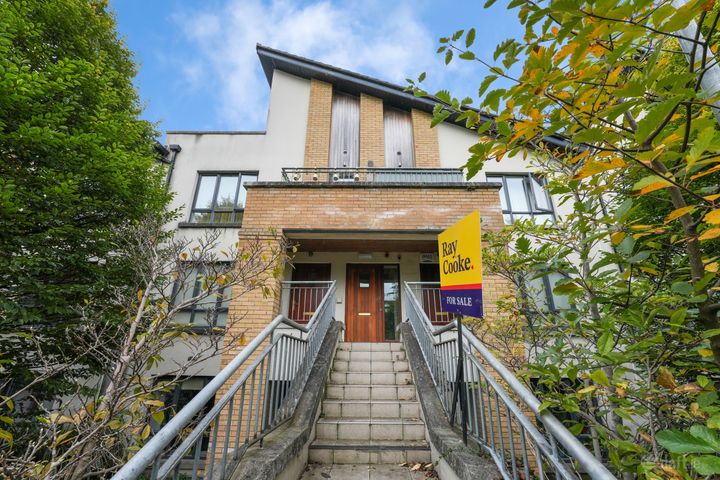 15 Marlfield Terrace, Kiltipper, Dublin 24