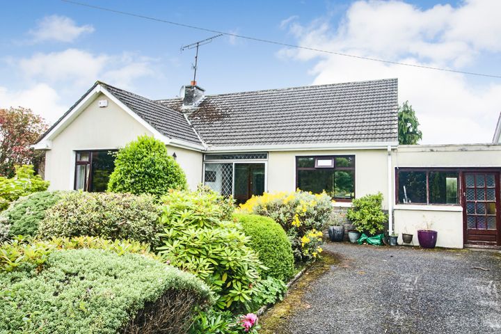 'Lorica', Elphin Rd, Mullaghmore, Carrick-On-Shannon, Co. Roscommon, N41P284