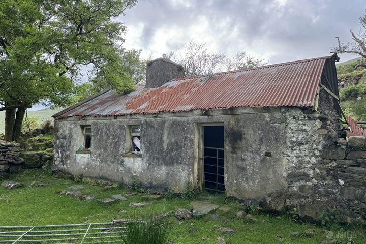 Ref 1129 - Old Cottage/Ruin Gortdirragh, Glencar, Co. Kerry