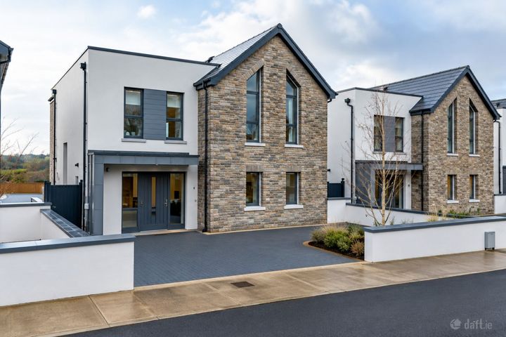 2 The Belvedere, Ballinacubby, Kinsale, Co. Cork, P17C446