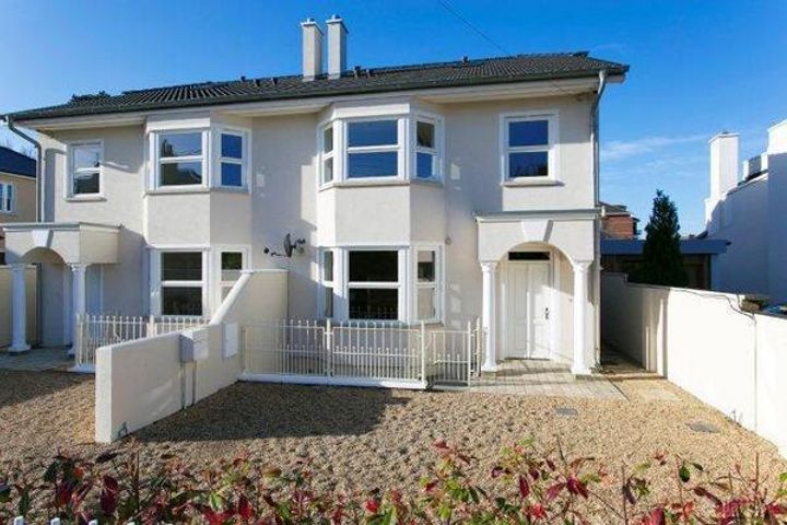 18 Southwood Park, Mount Merrion, Blackrock, Dublin