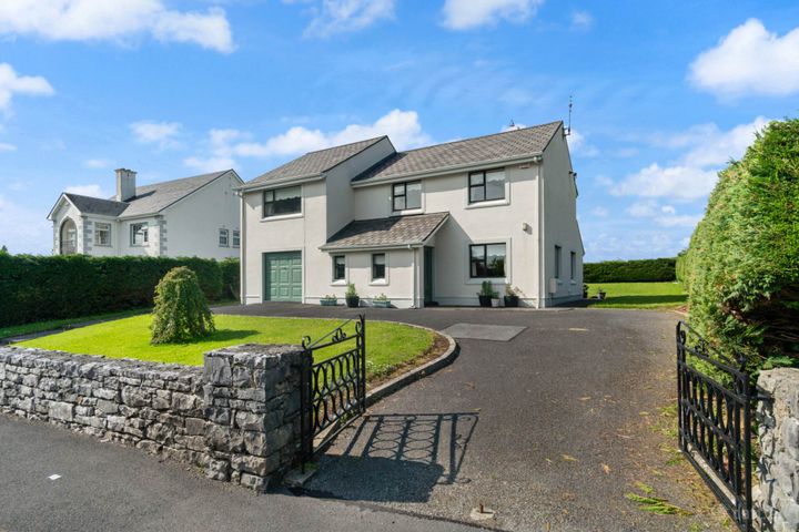 Convent Road, Ballinrobe, Co. Mayo, F31X504
