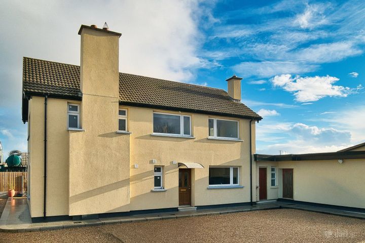 Baldonnell House, Kingswood, Dublin 22