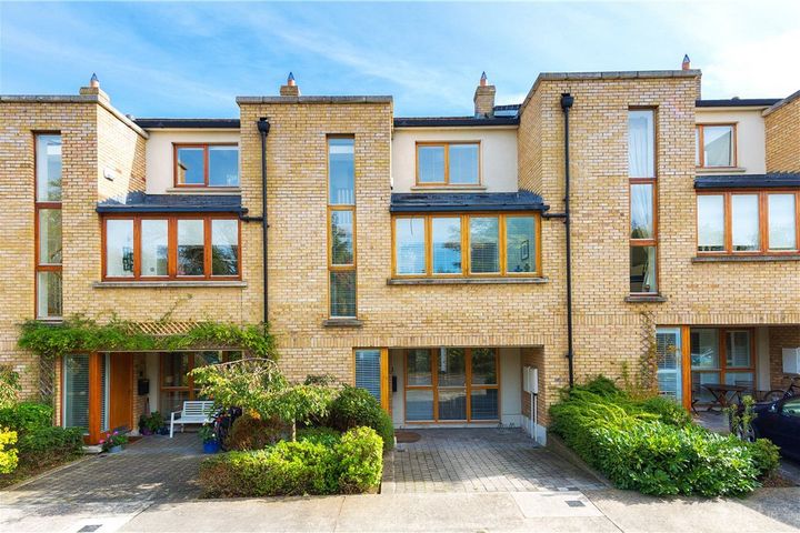8 Merton Walk, Mount St Annes, Milltown, Dublin 6, Dublin