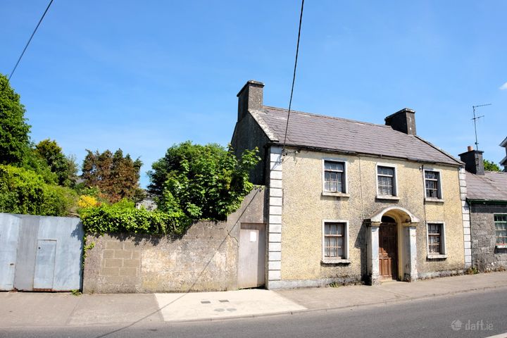 Cross Street, Loughrea, Co. Galway