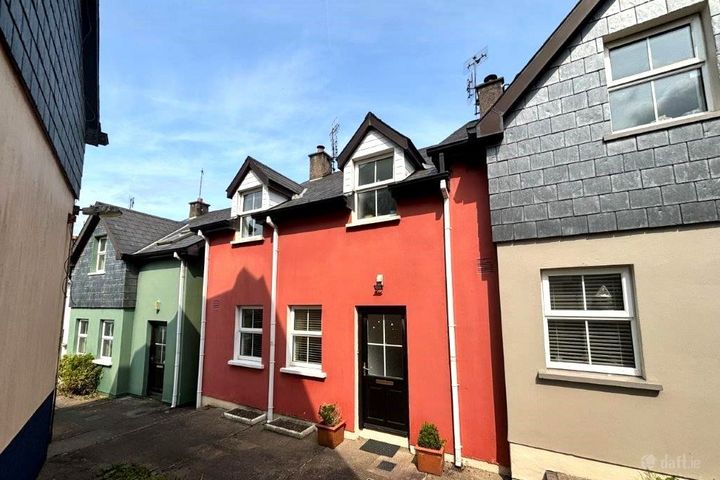 12 Saint Multose Walk, Rose Abbey, Kinsale, Co. Cork, P17F588