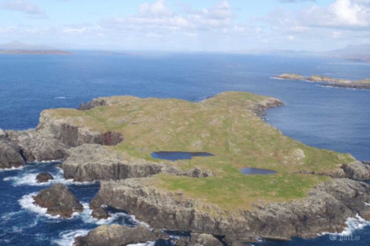 ARDOILEÁN, (HIGH ISLAND), CLADDAGHDUFF, Co. GALWAY
