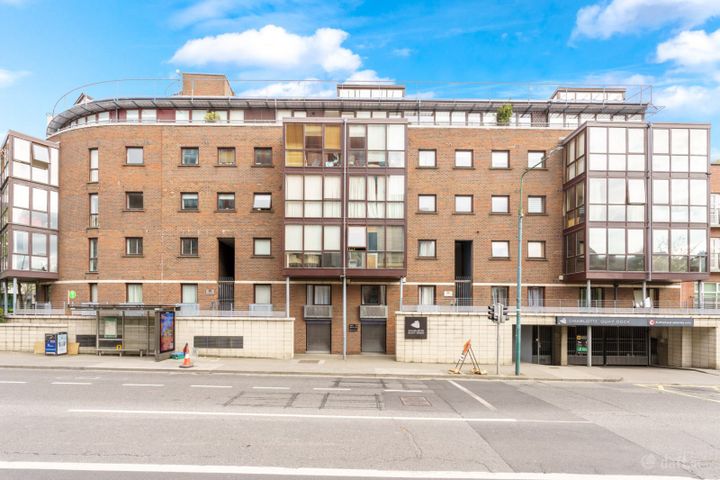 Apartment 100, The Westmoreland, Charlotte Quay Dock, Grand Canal Dock, Dublin 4