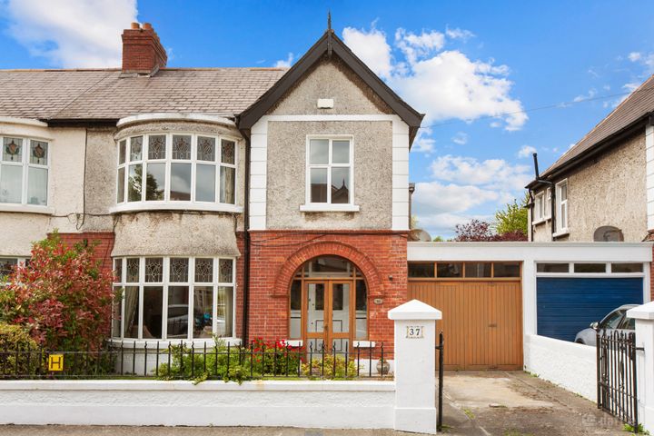 37 St Albans Park, Sandymount, Dublin 4, D04H6C4