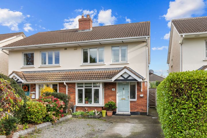 4 Glencairn Grove, The Gallops, Leopardstown, Dublin 18, D18C5T3