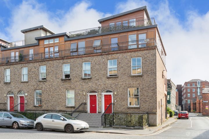 5 Hogan Square, Hogan Place, Dublin 2