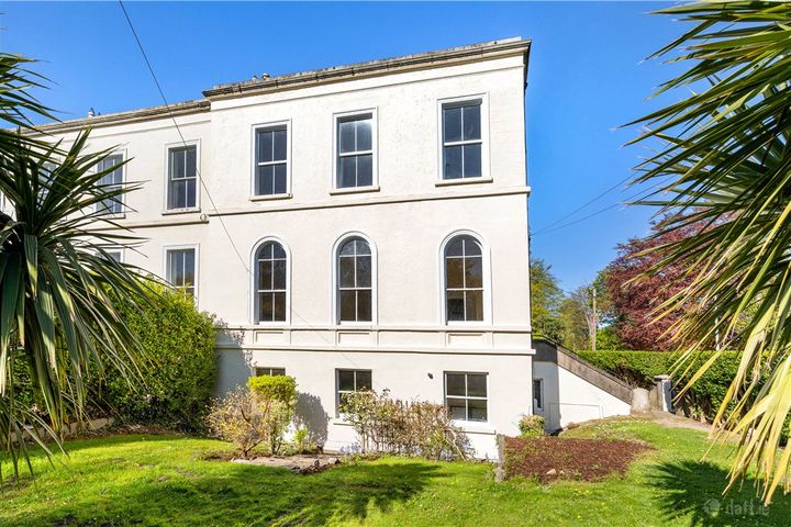 1 Avoca Terrace, Avoca Avenue, Blackrock, Co. Dublin, A94EA44