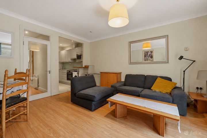 98 Jervis Place, Strand Street, Dublin 1