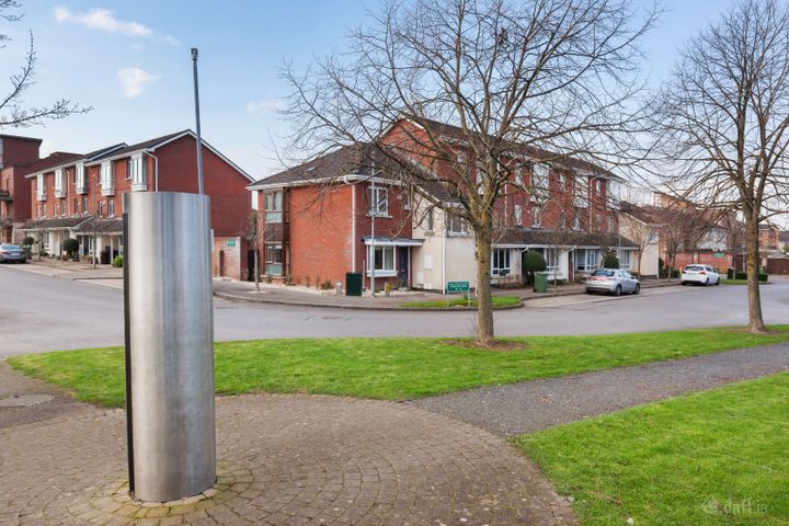 74 Fernleigh Drive, Castleknock, Dublin 15, D15W1C9