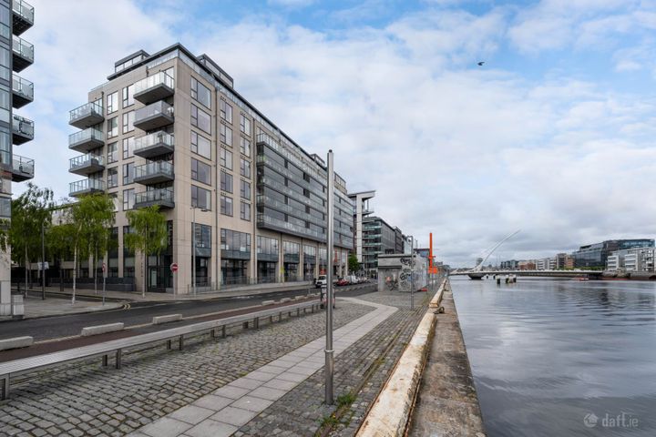 26 Hanover Riverside, Sir John Rogerson`s Quay, Dublin  2, Co. Dublin, D02AC67