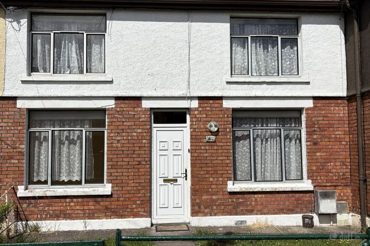 Mccurtains Villas, College Road, Western Road, Co. Cork