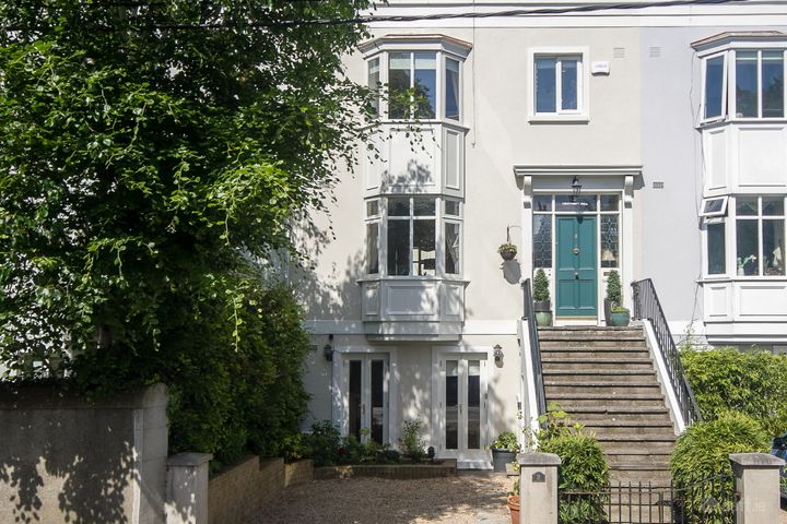 2 Crosthwaite Hall, Glenageary Road Lower, Dun Laoghaire, Dublin