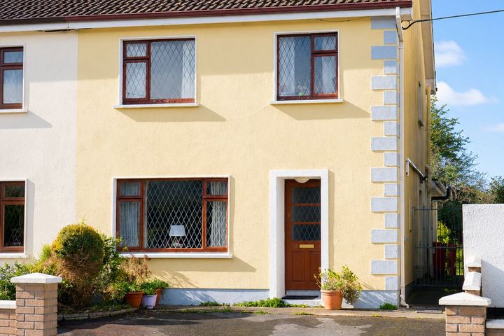 10 Greenfields Road, Newcastle, Co. Galway, H91WE5V