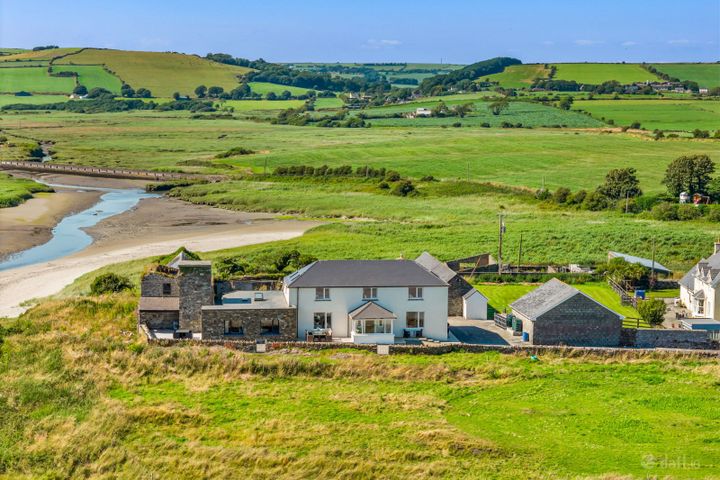 Rock Cottage, Lissycrimeen, Butlerstown, Dunworly, Co. Cork