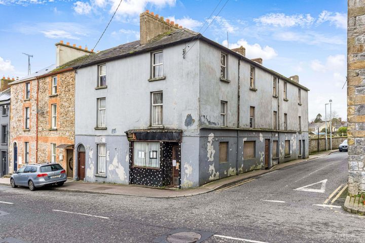 11-12 Mc Curtain Street, Clones, Co. Monaghan, H23X940